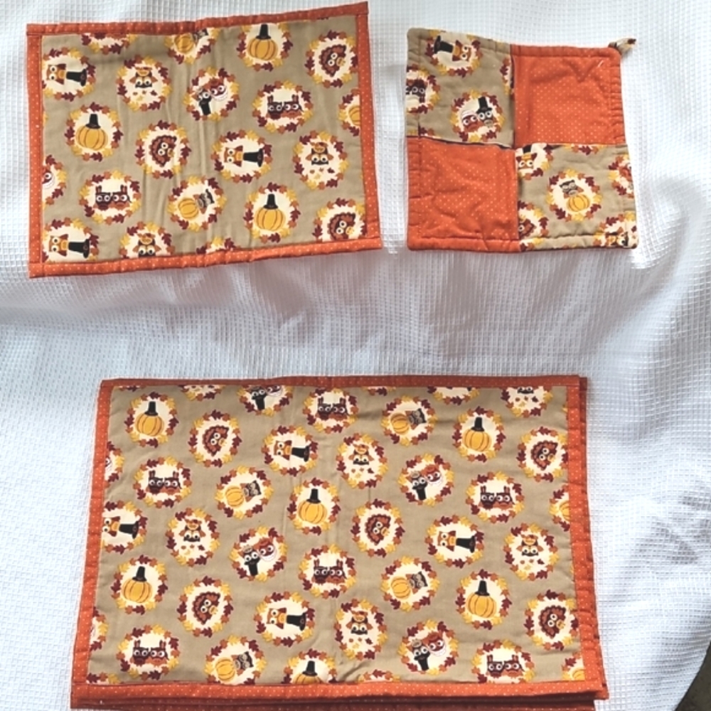Handmade Thanksgiving Fabric Pattern Placemats, Hot Pad, Pot Holder
